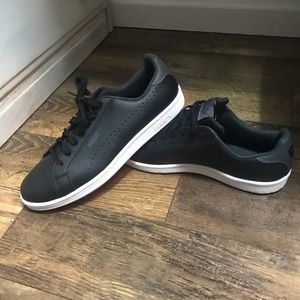Brand New Men’s Black Puma shoes